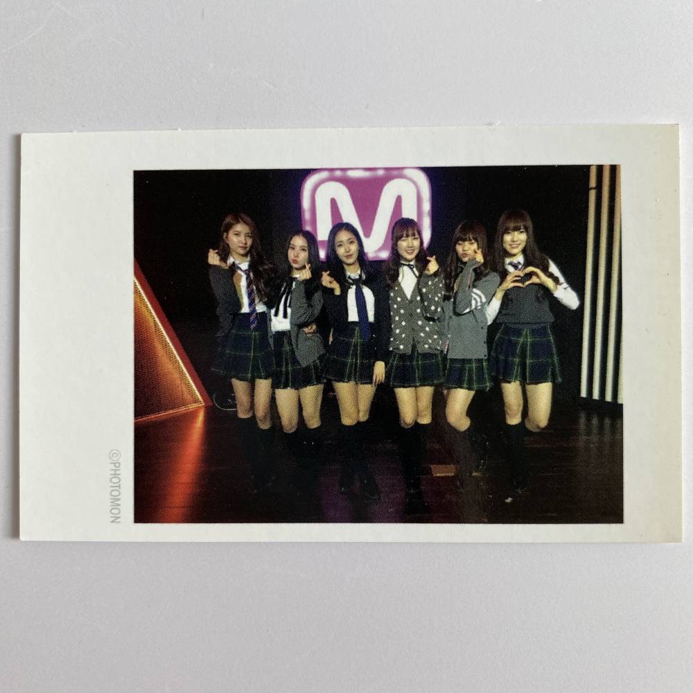 GFRIEND 'SNOWFLAKE' MWAVE MEET & GREET POLAROID PHOTOCARD - VERSION A